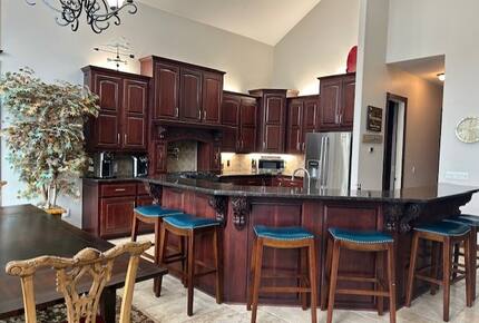 Seasonal Charm Water Front - Hot Springs, Arkansas