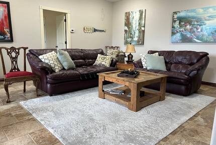 Seasonal Charm Water Front - Hot Springs, Arkansas