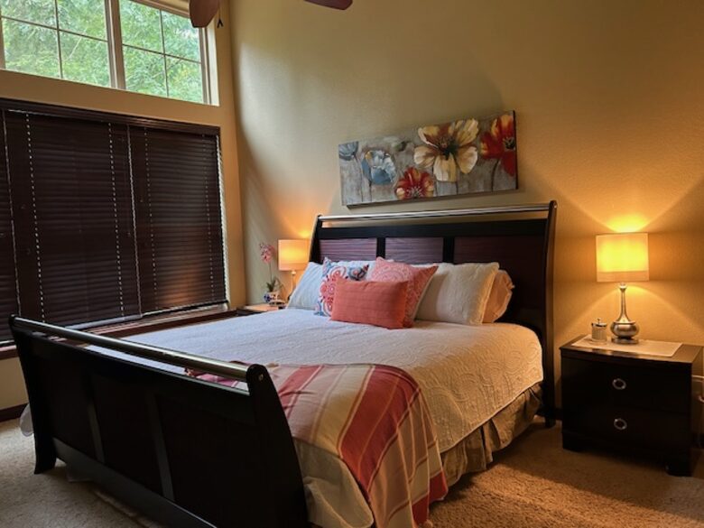 Seasonal Charm Water Front - Hot Springs, Arkansas