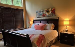 Seasonal Charm Water Front - Hot Springs, Arkansas