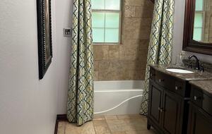 Seasonal Charm Water Front - Hot Springs, Arkansas