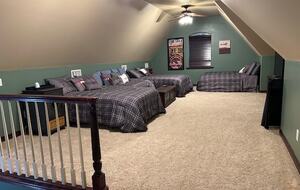 Seasonal Charm Water Front - Hot Springs, Arkansas