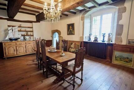 Exquisite 14th-Century Estate Near the Coast - Étables-sur-Mer, France