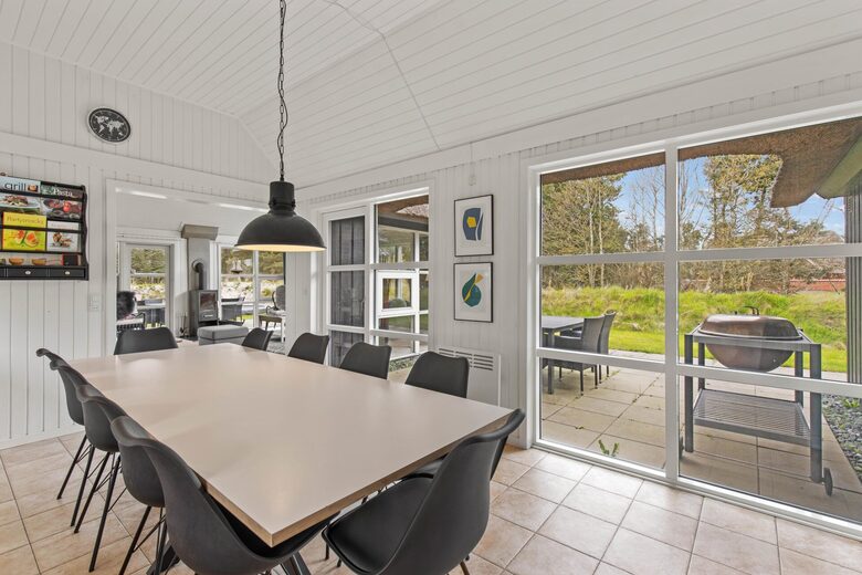 Danish Family Home – Indoor Pool, Sauna & Beach Nearby - Blåvand, Denmark