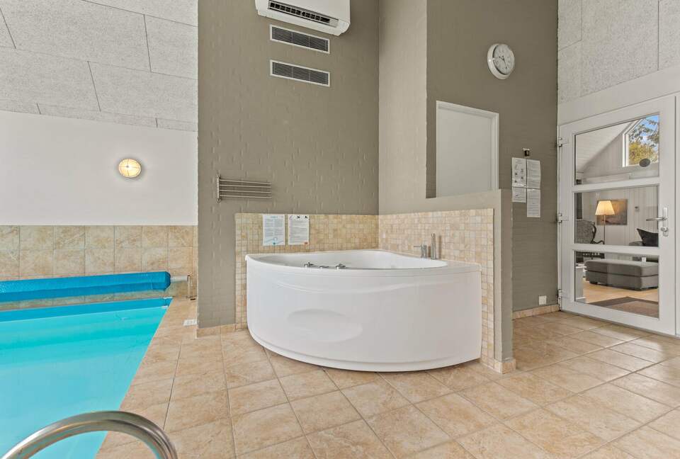Danish Family Home – Indoor Pool, Sauna & Beach Nearby - Blåvand, Denmark