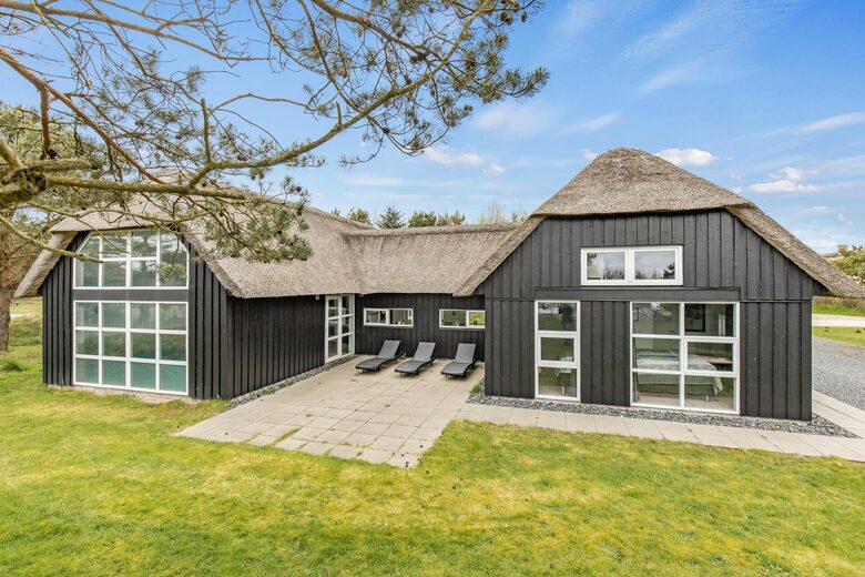 Danish Family Home – Indoor Pool, Sauna & Beach Nearby - Blåvand, Denmark
