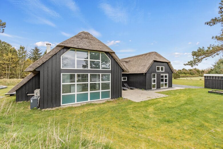 Danish Family Home – Indoor Pool, Sauna & Beach Nearby - Blåvand, Denmark
