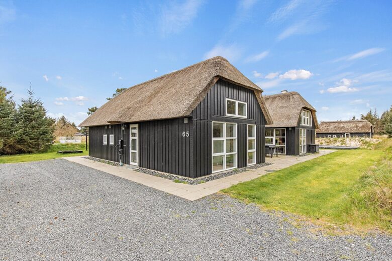 Danish Family Home – Indoor Pool, Sauna & Beach Nearby - Blåvand, Denmark
