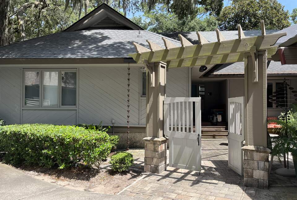 Coastal Comfort in a Gated Community - Hilton Head Island, South Carolina