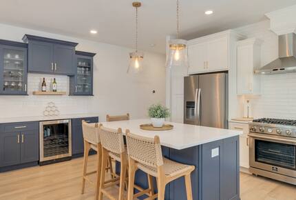 Modern 5-Bed Retreat Steps from Beach & Boardwalk - North Wildwood, New Jersey