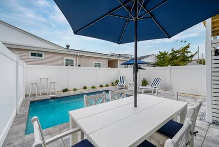 Modern 5-Bed Retreat Steps from Beach & Boardwalk - North Wildwood, New Jersey