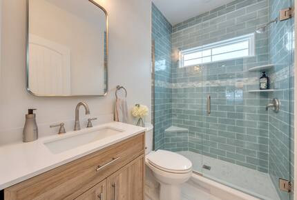 Modern 5-Bed Retreat Steps from Beach & Boardwalk - North Wildwood, New Jersey