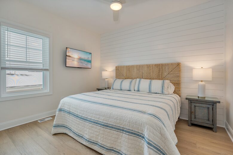 Modern 5-Bed Retreat Steps from Beach & Boardwalk - North Wildwood, New Jersey