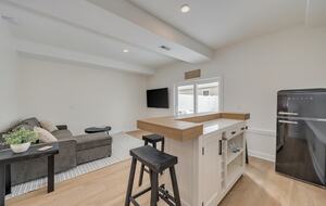 Modern 5-Bed Retreat Steps from Beach & Boardwalk - North Wildwood, New Jersey