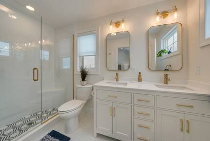 Modern 5-Bed Retreat Steps from Beach & Boardwalk - North Wildwood, New Jersey