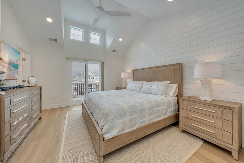 Modern 5-Bed Retreat Steps from Beach & Boardwalk - North Wildwood, New Jersey