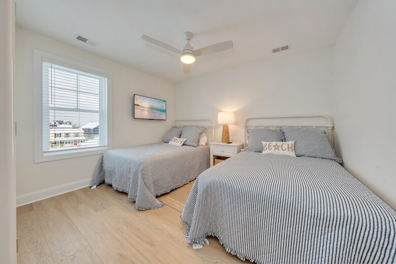 Modern 5-Bed Retreat Steps from Beach & Boardwalk - North Wildwood, New Jersey