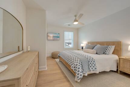 Modern 5-Bed Retreat Steps from Beach & Boardwalk - North Wildwood, New Jersey