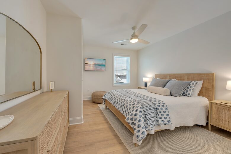 Modern 5-Bed Retreat Steps from Beach & Boardwalk - North Wildwood, New Jersey