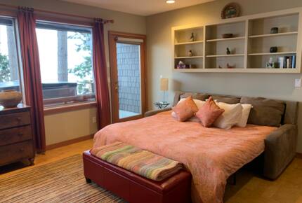 Whidbey Waterfront Haven - Greenbank, Washington