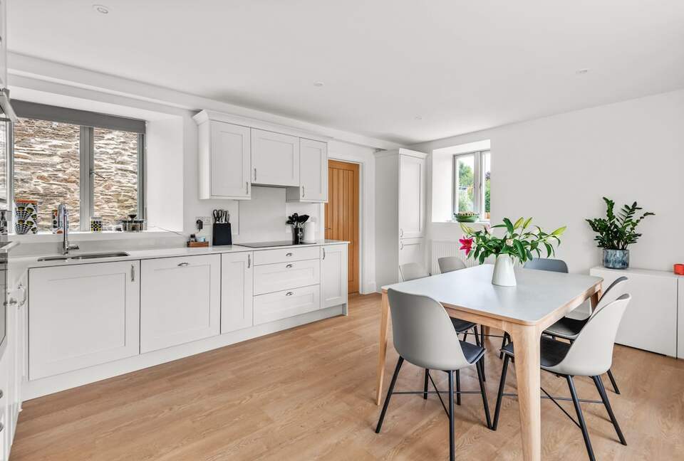 Elegant Stone Barn Retreat in South Milton - South Milton Devon, United Kingdom