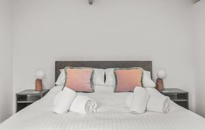 Elegant Stone Barn Retreat in South Milton - South Milton Devon, United Kingdom