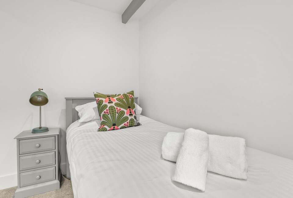 Elegant Stone Barn Retreat in South Milton - South Milton Devon, United Kingdom