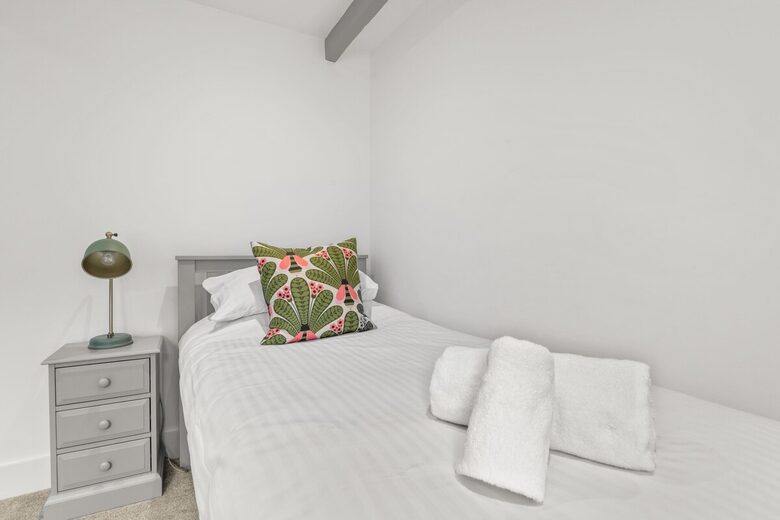 Elegant Stone Barn Retreat in South Milton - South Milton Devon, United Kingdom