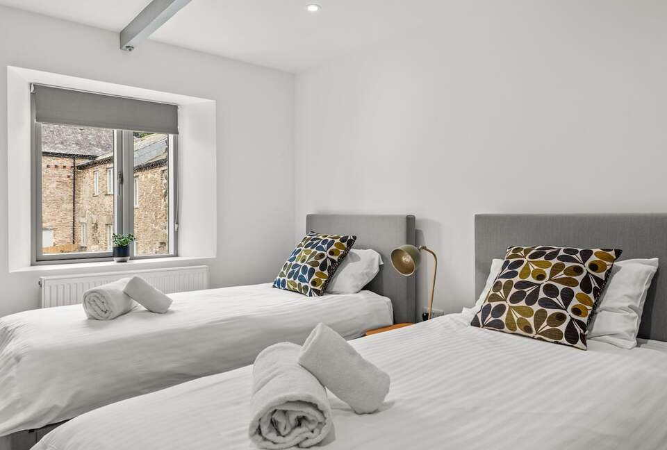 Elegant Stone Barn Retreat in South Milton - South Milton Devon, United Kingdom