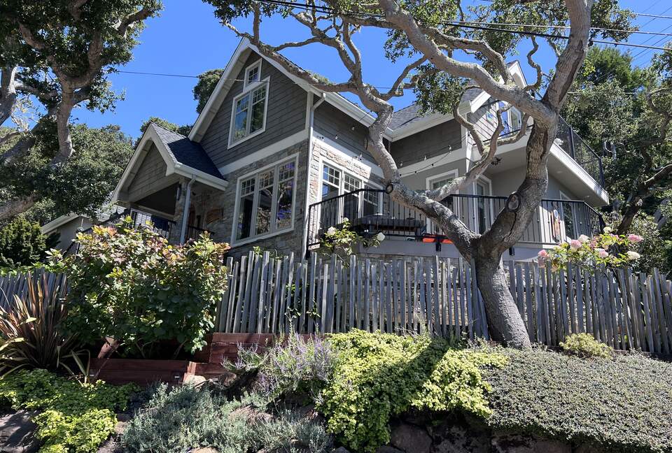 Looking up from the street. Elevated position = lots of privacy