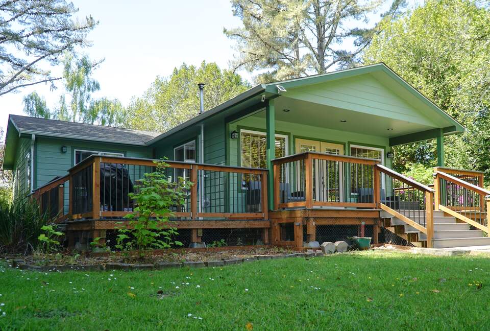 Emerald River Retreat - Crescent City, California