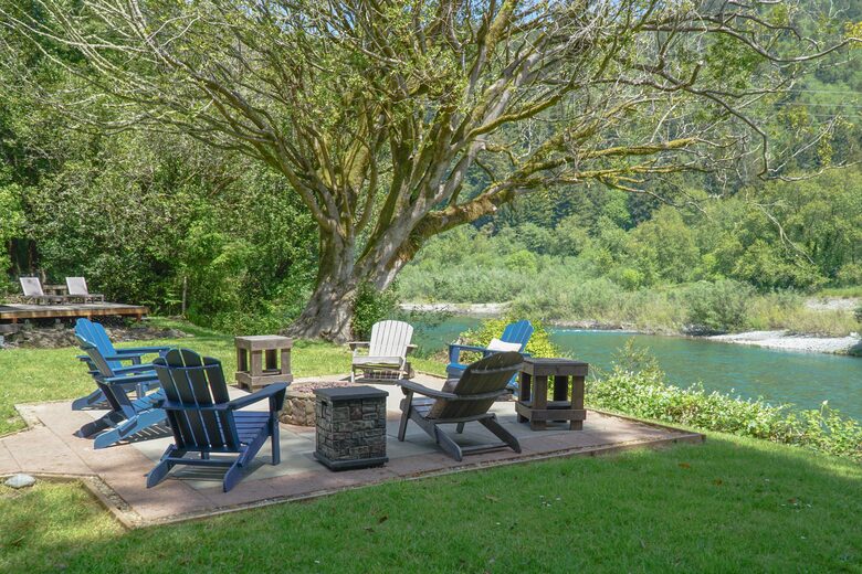 Emerald River Retreat - Crescent City, California