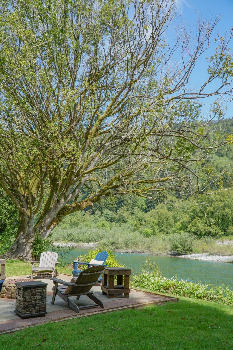 Emerald River Retreat - Crescent City, California