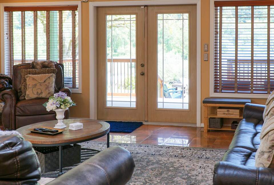 Emerald River Retreat - Crescent City, California