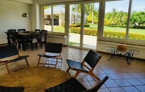 Exquisite 6,000 sqft Beach Villa with Resort-Like Pool - Puerto San Jose, Guatemala