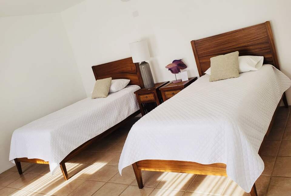 Exquisite 6,000 sqft Beach Villa with Resort-Like Pool - Puerto San Jose, Guatemala