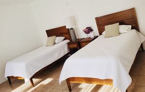 Exquisite 6,000 sqft Beach Villa with Resort-Like Pool - Puerto San Jose, Guatemala