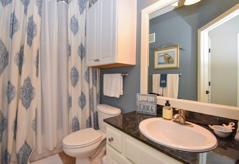 Lake Martin Serenity Condo - Dadeville, Alabama