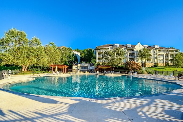 Lake Martin Serenity Condo - Dadeville, Alabama