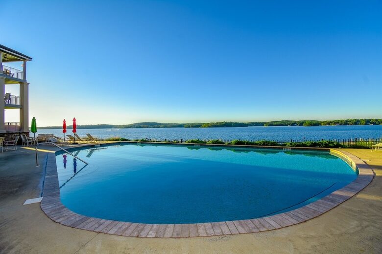 Lake Martin Serenity Condo - Dadeville, Alabama