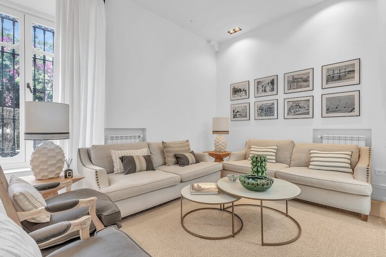 Stylish 2 Bedrooms by La Malagueta Beach - Málaga, Spain