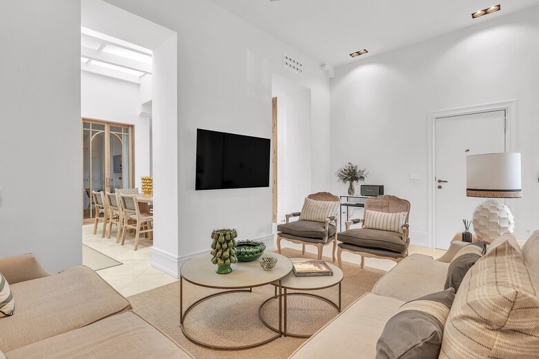 Stylish 2 Bedrooms by La Malagueta Beach - Málaga, Spain