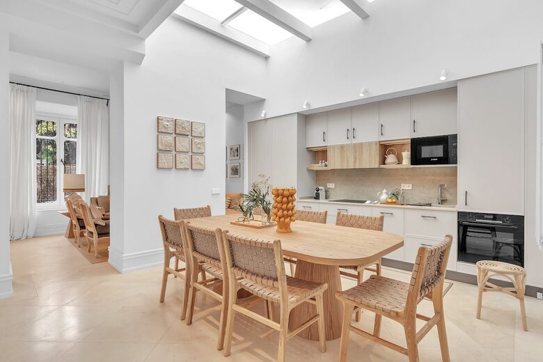 Stylish 2 Bedrooms by La Malagueta Beach - Málaga, Spain