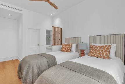 Stylish 2 Bedrooms by La Malagueta Beach - Málaga, Spain