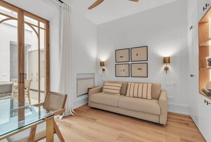 Stylish 2 Bedrooms by La Malagueta Beach - Málaga, Spain