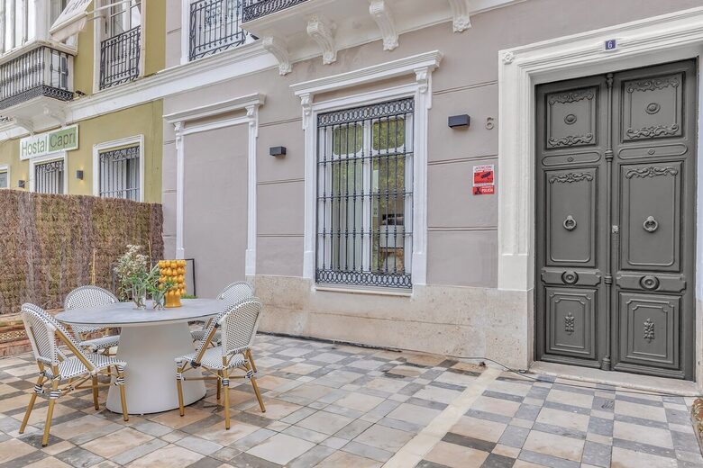 Stylish 2 Bedrooms by La Malagueta Beach - Málaga, Spain