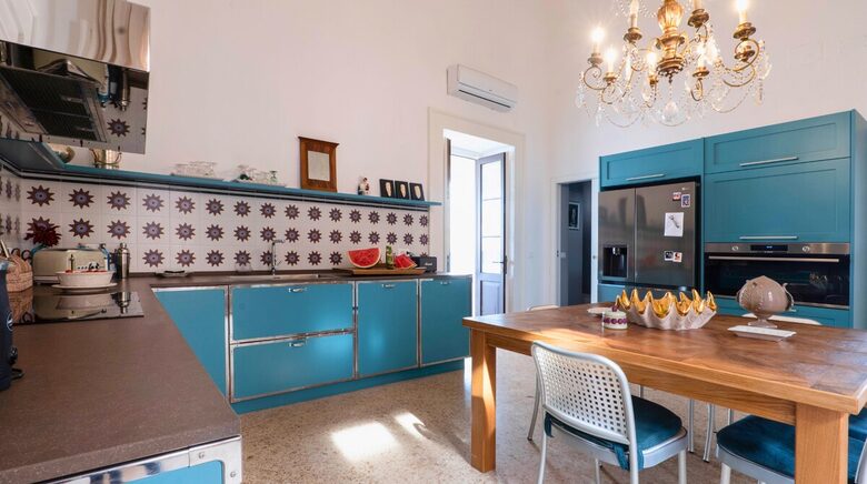 Timeless Salento Charm with Modern Comforts - Taviano, Italy