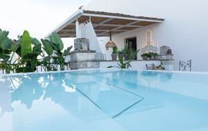 Timeless Salento Charm with Modern Comforts - Taviano, Italy