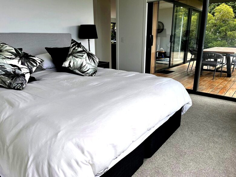 Oceanfront Sanctuary at Algies Bay - Algies Bay, New Zealand