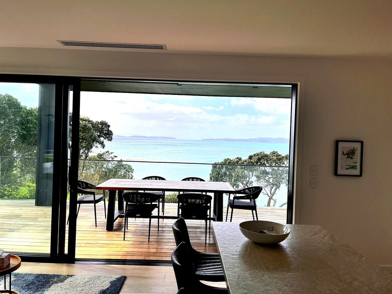 Oceanfront Sanctuary at Algies Bay - Algies Bay, New Zealand